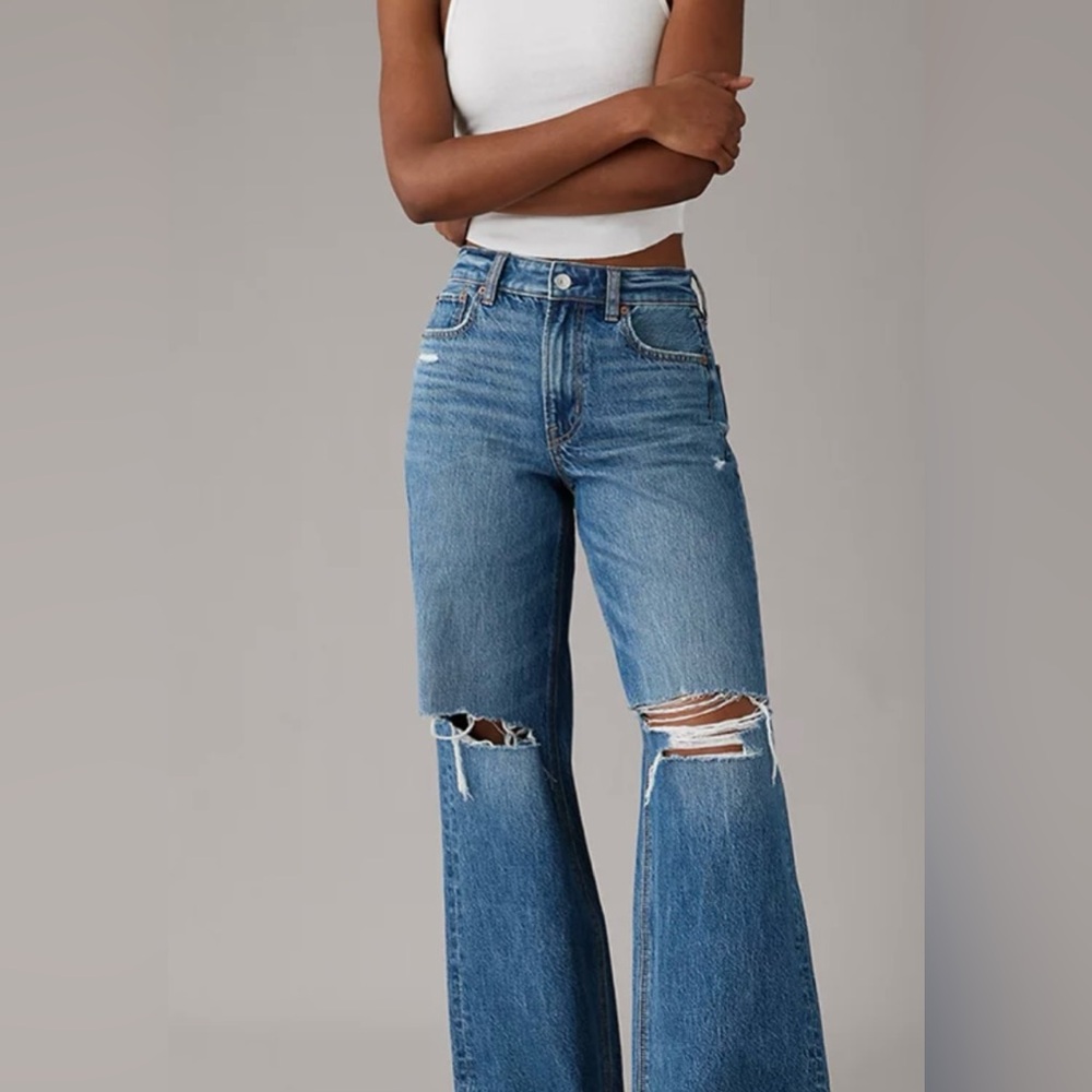 American Eagle| Highest Rise 90’s Flare Jeans, size 4s•••Gorgeous 🦋